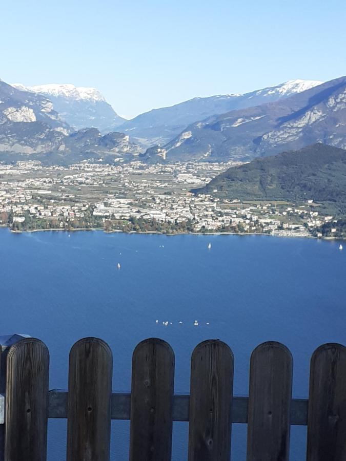 Alla Campanella Riva del Garda Exterior photo